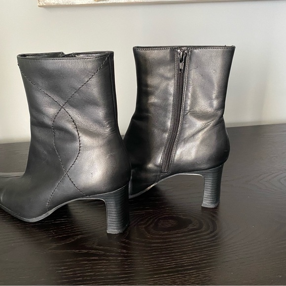 Ladies Black Leather Upper Boots - Picture 4 of 6